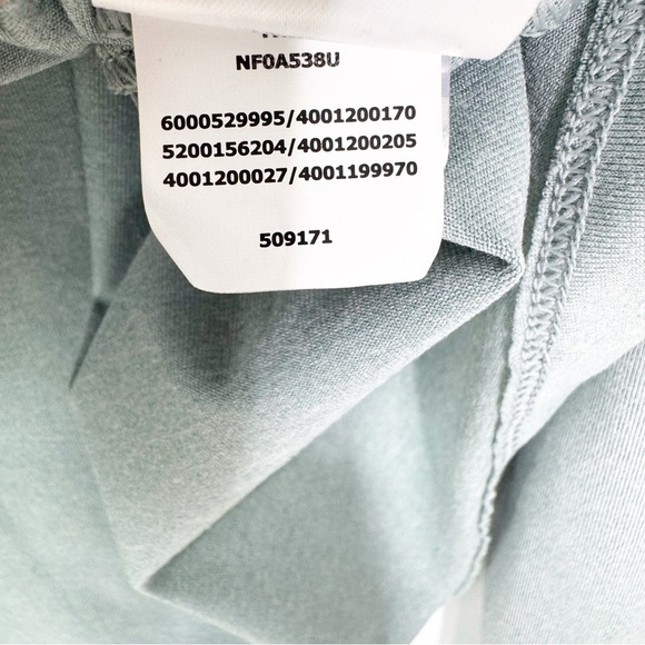 The North Face Riseway 1/2 Zip Top Womens Long Sleeve with Thumbholes Size M - Picture 11 of 15